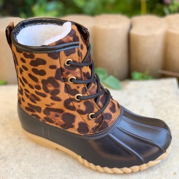 girls duck shoes